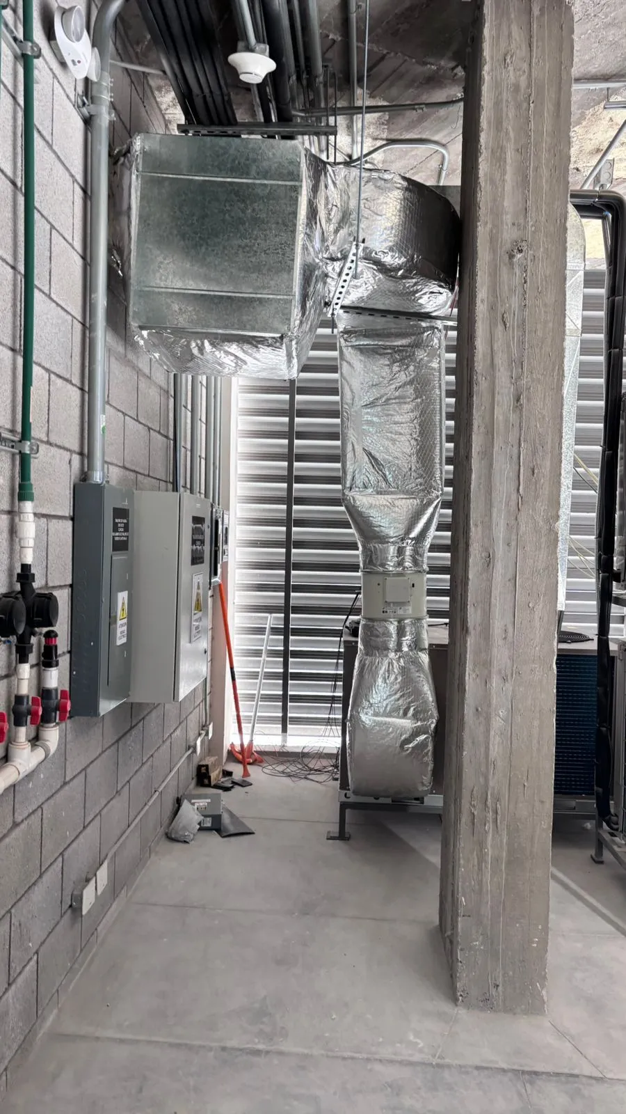 Instalación de ductos de climatización